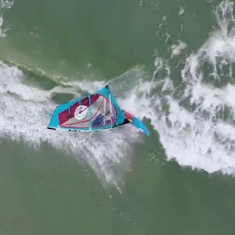 Endless team member Omar Micheli #banzaibeach #windsurf #windsurfing #windsurfitalia @playapuravida @banzaisportingclub