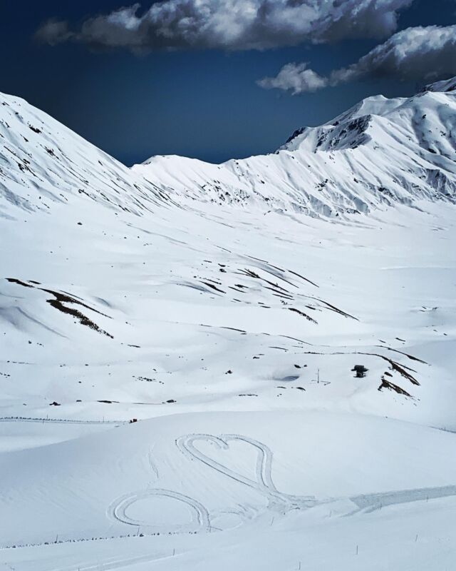 Ju Impero Endless love # campoimperatore  #snowboarding #abruzzo @thebanzaieye @fabrizio_rinchiusi @fabriziogeneralemarinelli @fabri_pow